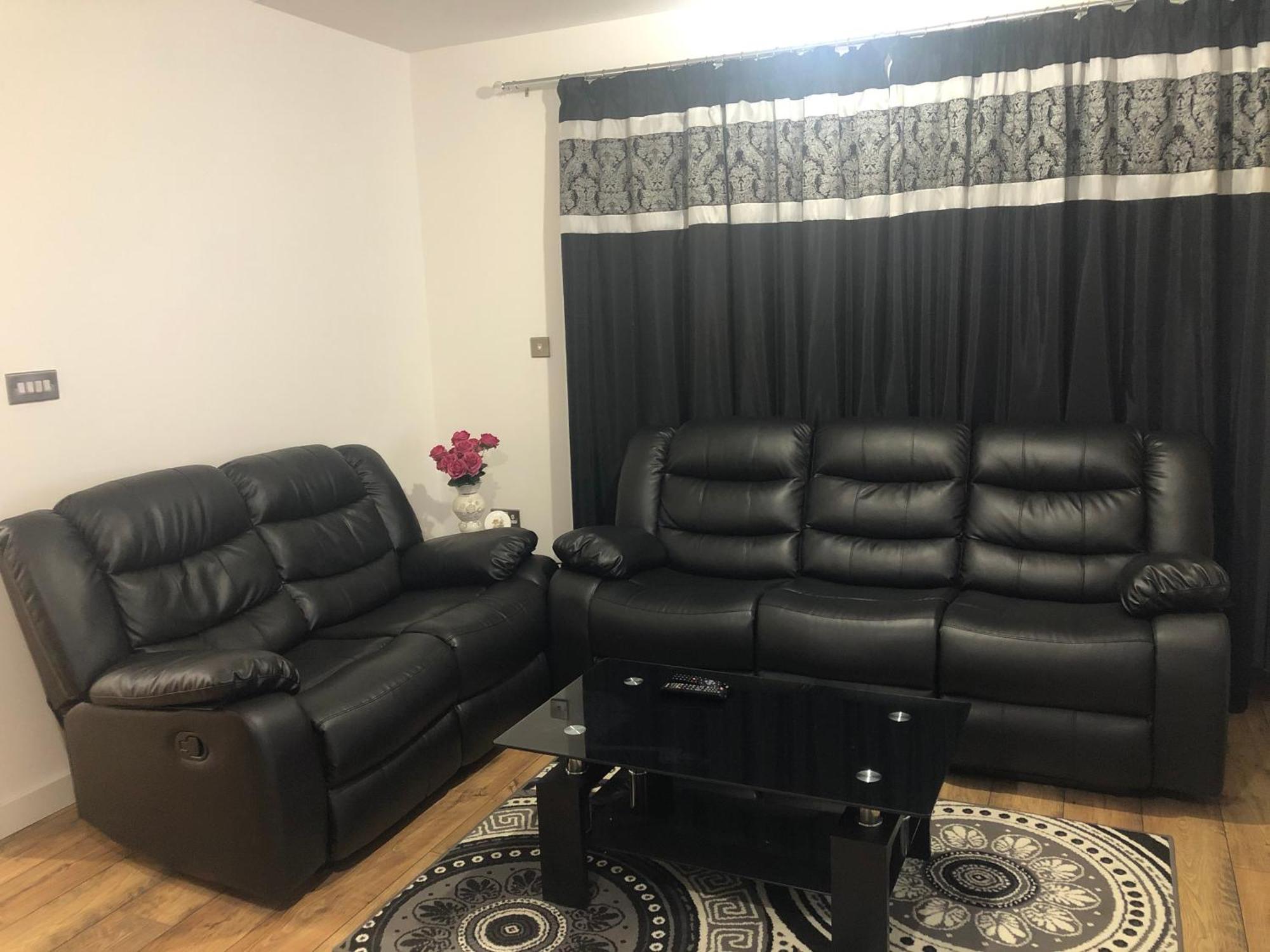 Luxury Kingsize Bedroom With Private Bathroom Northolt  المظهر الخارجي الصورة